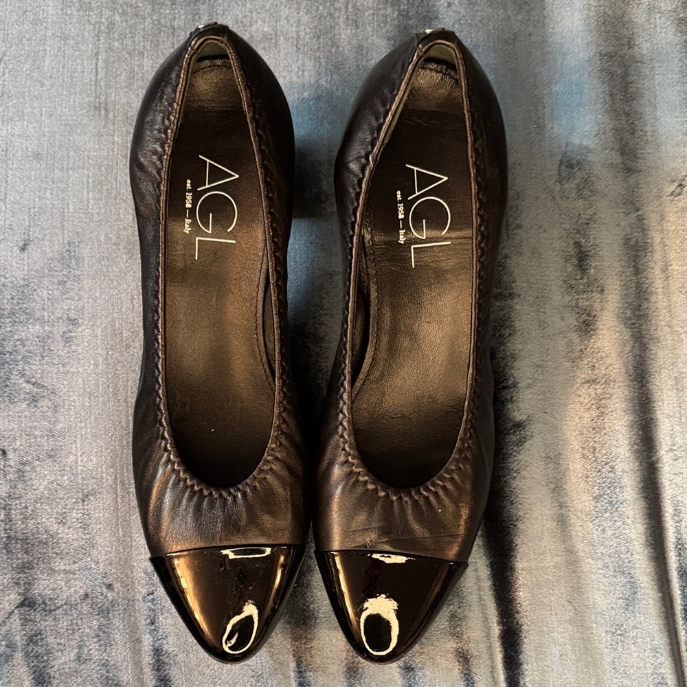 AGL black leather pumps W38.5